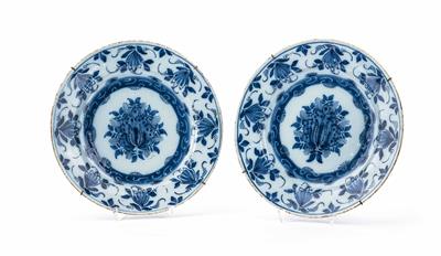 Paar Teller, Delft, um 1740 - Collection Friedrich W. Assmann