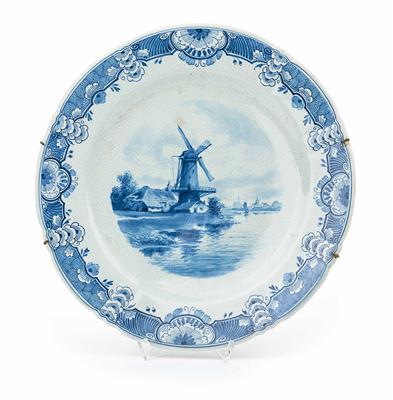 Teller, Delft, Joost ThooftLaboucher um 1900 - Collection Friedrich W. Assmann