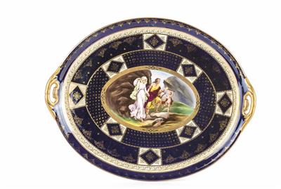 Ovale Platte mit Handhaben, Porzellanfabrik Eichwald, Böhmen um 1900 - Schmuck, Uhren und Antiquitäten