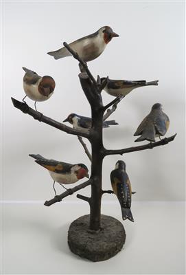 Vogelbaum mit sieben Vögeln, in Viechtauer Art, 19./20. Jahrhundert - Adventauktion