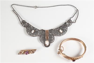 Collier mit Kamee, Armreif und Brosche - Gioielli, arte e antiquariato