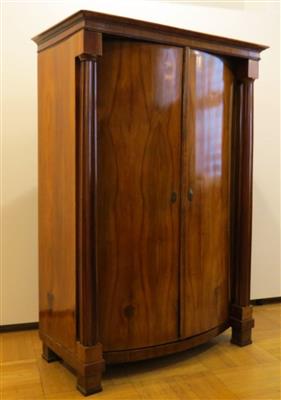 Biedermeier-Kleiderschrank um 1825/30 - Asta estiva