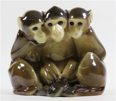 Drei sitzende Affen, Entwurf Rosa Neuwirth um 1910/12, Ausführung wohl Keramische Werkgenossenschaft, Wien - Summer auction