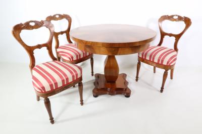 Runder Tisch mit drei Biedermeiersesseln - Easter Auction