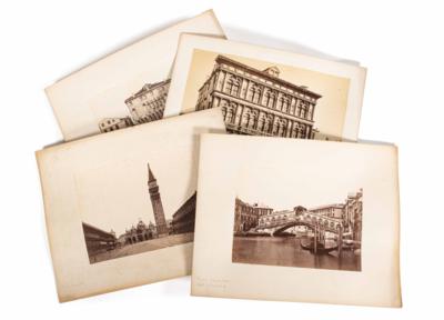 Historische Fotografien in Großformaten: - Porzellan, Glas und Sammelgegenstände