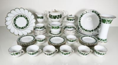 Konvolut Kaffee- und Teeserviceteile, Meissen, vornehmlich 20. Jahrhundert - Porcelán, sklo a sběratelské předměty