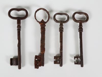 Konvolut von 4 barocken Schlüsseln, 17/18. Jahrhundert - Porcelain, glass and collectibles