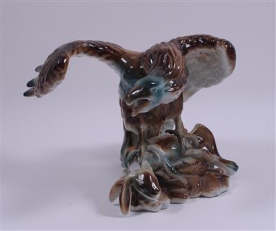 Porzellanfigur "Adler mit geschlagenem Hasen" - Arte, antiquariato e gioielli