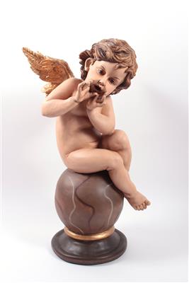 Holzfigur "Engel auf Kugel sitzend" - Umění, starožitnosti a šperky