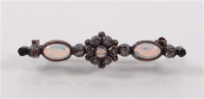 Opal-Diamantrautenbrosche - Antiques, art and jewellery