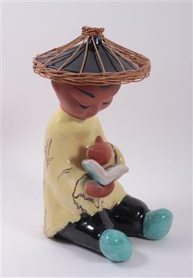 Gretl Braun- Keramikfigur "Lesender Chinese" - Umění, starožitnosti, šperky