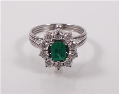 Smaragd- Brillantdamenring - Antiques, art and jewellery