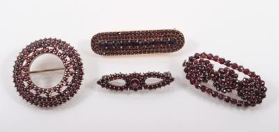 Granatbroschen-Konvolut - Arte, antiquariato e gioielli