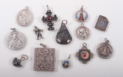 Konvolut Anhänger - Antiques, art and jewellery