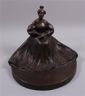 Bronzefigur "Biedermeierdame" - Antiques, art and jewellery