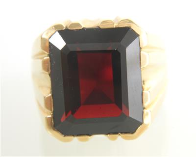 Ring - Jewellery and watches