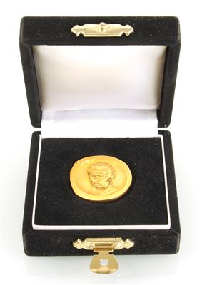 Goldmedaille "100 Jahre Kapsch" - Schmuck und Uhren